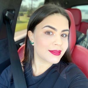 Meet your Posher, Laurykassia